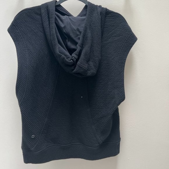 Black Lululemon Sleeveless Hoodie- Women's Size 4 - Picture 2 of 4